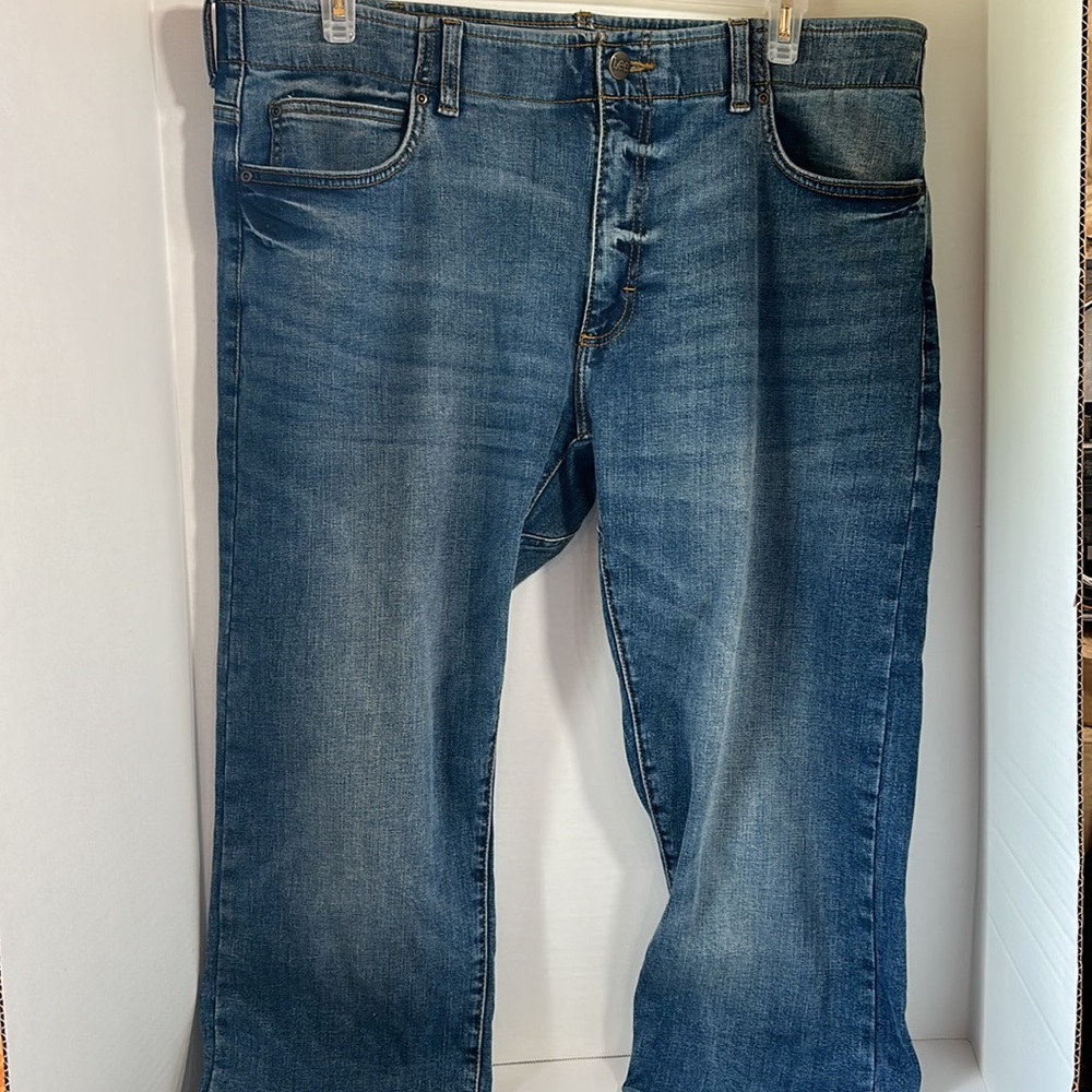 Lee slim straight blue jeans size 40X 30 comfort waist denim